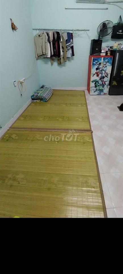 Cho Nam ở ghép quận Tân Phú giá 800k