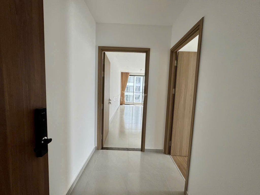 Bán căn hộ MT Eastmark City 99m2 3PN + 3WC, sổ hồng sẵn, mới 100%.