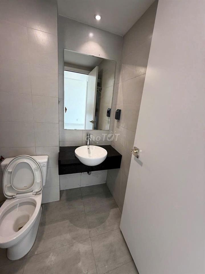 Bán chung cư Ricca 3pn + 3wc dt 115m2 có sổ hồng căn hộ mới bàn giao.