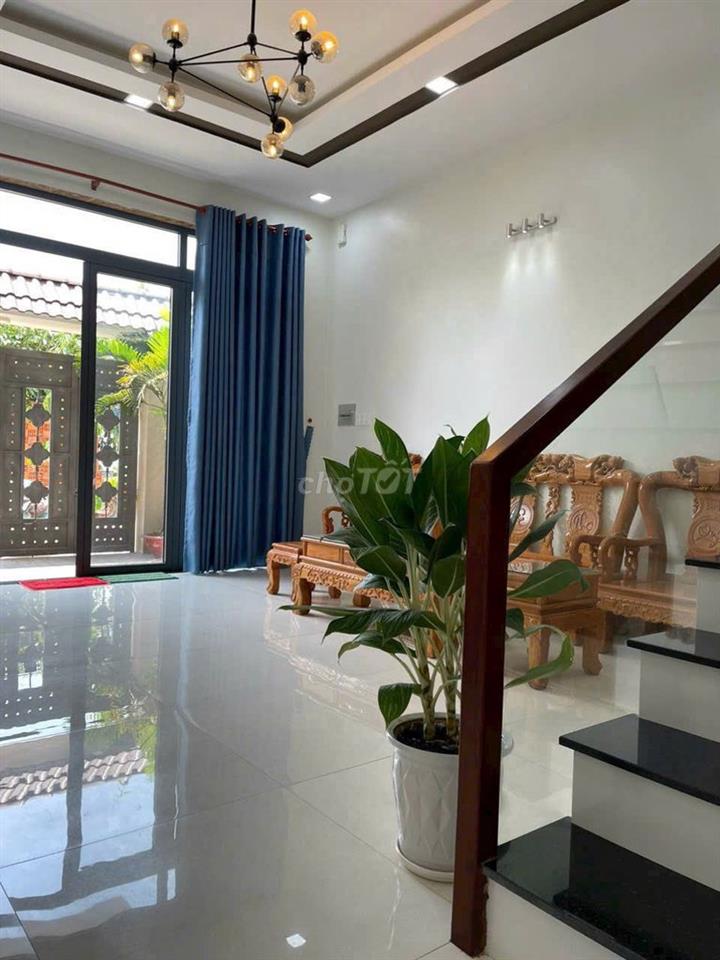 Cho thuê gấp biệt thự Centana City, nhà 3 tầng giá 13tr, 80m2, 4PN,3WC