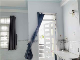 Phòng có ban công, cửa sổ trời mới đẹp, 23m2- Gần Công viên chợ Cây Sộ
