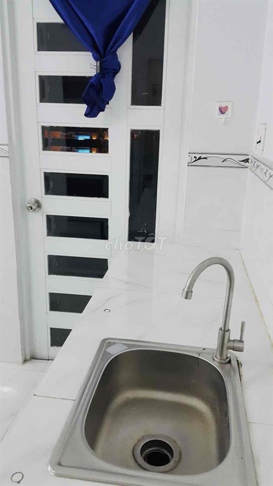 Phòng có ban công, cửa sổ trời mới đẹp, 23m2- Gần Công viên chợ Cây Sộ