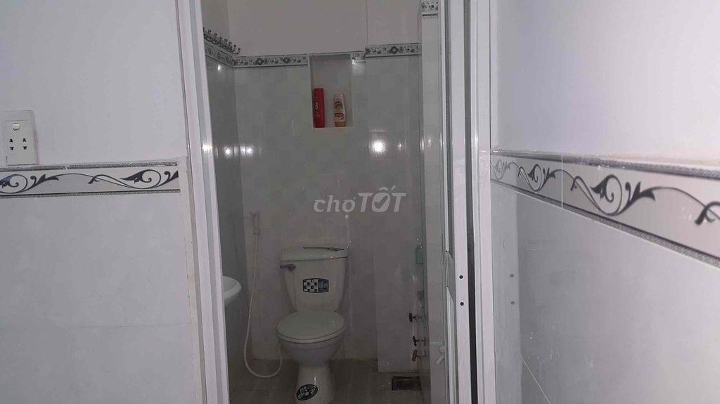 Phòng có ban công, cửa sổ trời mới đẹp, 23m2- Gần Công viên chợ Cây Sộ