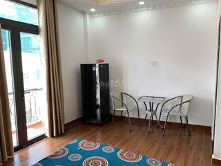 P.24 m2 mới, sạch, đẹp, dân V.phòng ở, có ban công cửa lớn mở ra mặt t