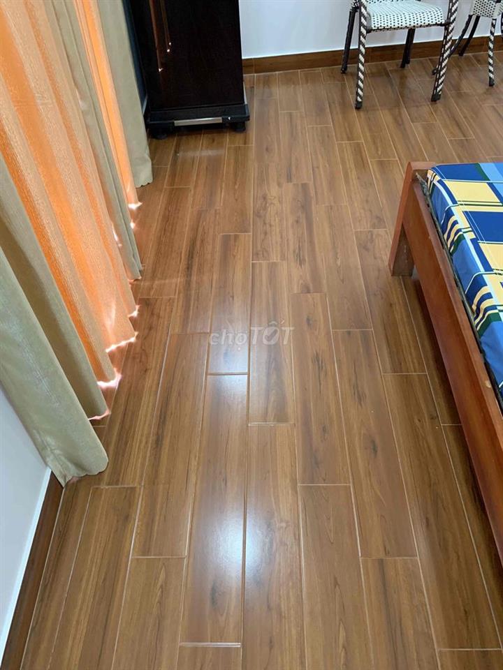 P.24 m2 mới, sạch, đẹp, dân V.phòng ở, có ban công cửa lớn mở ra mặt t