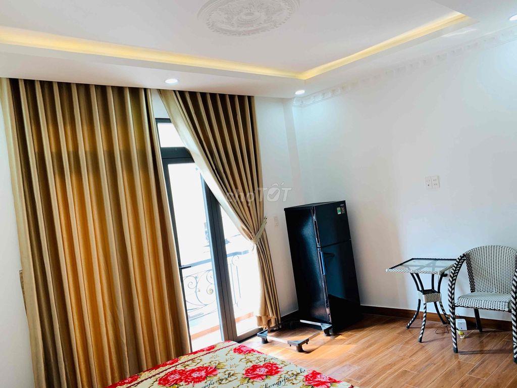 P.24 m2 mới, sạch, đẹp, dân V.phòng ở, có ban công cửa lớn mở ra mặt t