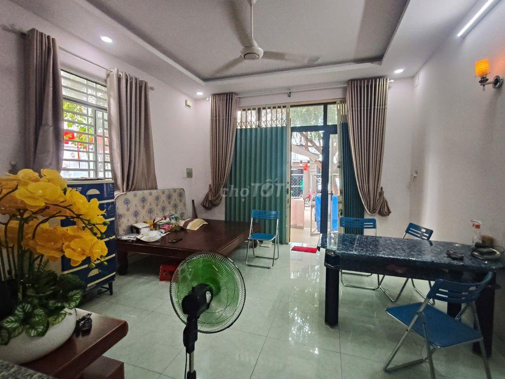 Chủ cần tiền bán gấp nhà 181m2 bình trưng Tây quận 2 cũ