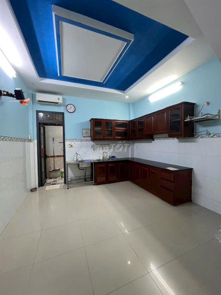 Cho thuê nhà 3 tầng đường số 2 HIệp Bình sát ĐH luật Siêu thị coop