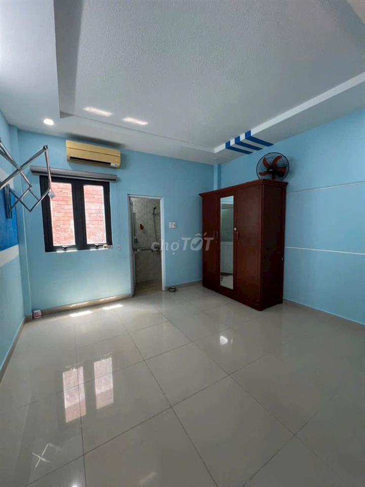 Cho thuê nhà 3 tầng đường số 2 HIệp Bình sát ĐH luật Siêu thị coop