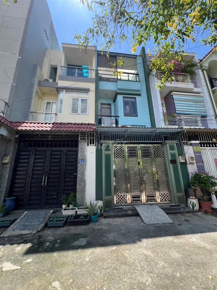 Cho thuê nhà 3 tầng đường số 2 HIệp Bình sát ĐH luật Siêu thị coop