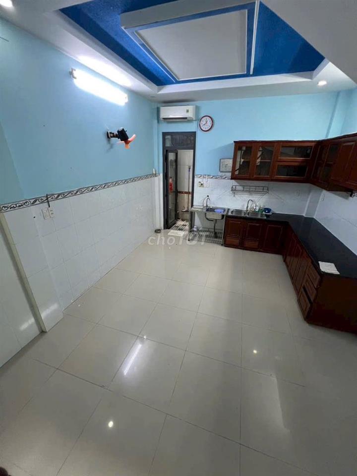 Cho thuê nhà 3 tầng đường số 2 HIệp Bình sát ĐH luật Siêu thị coop