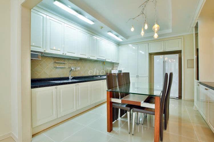 Bán căn hộ Imperia Giá tốt, sổ sẵn 135m2, 3pn, giá chỉ 9,5 tỷ, lầu cao