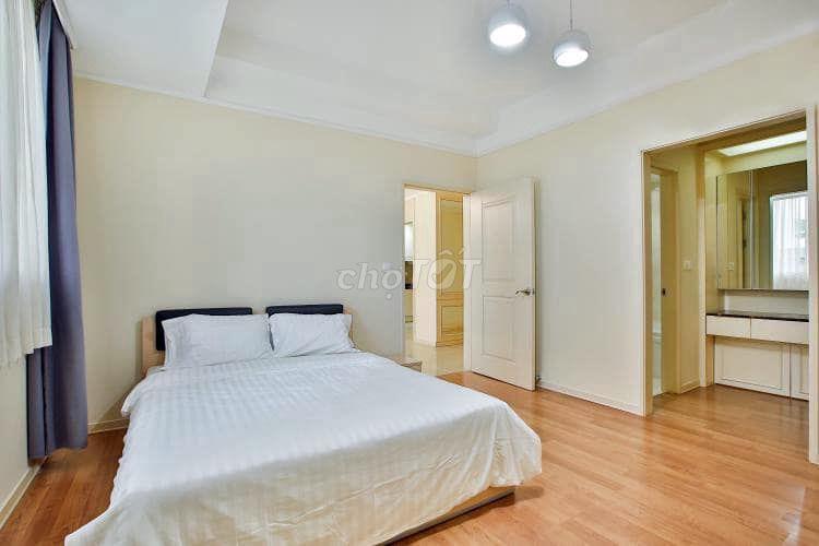Bán căn hộ Imperia Giá tốt, sổ sẵn 135m2, 3pn, giá chỉ 9,5 tỷ, lầu cao