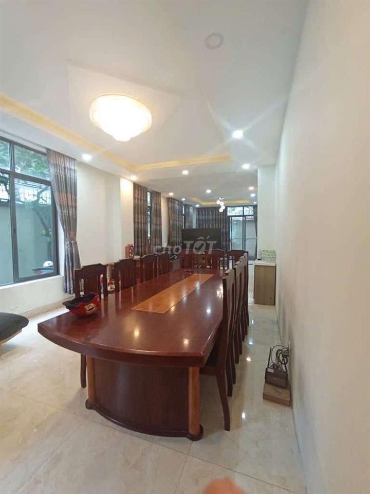 Biệt thự liên phường, Quận 9