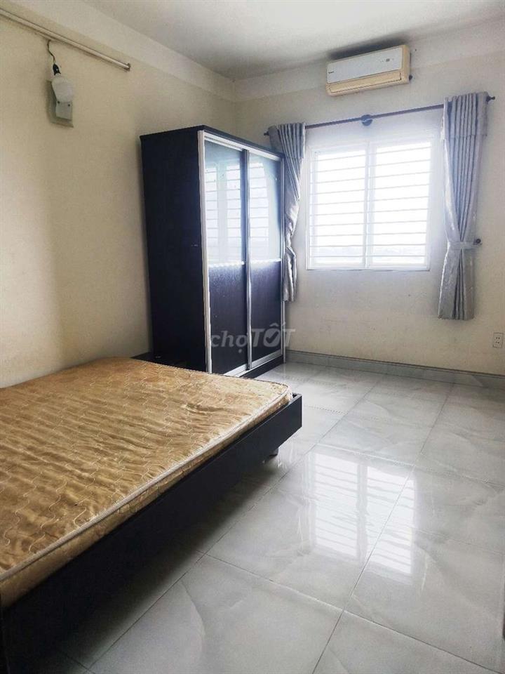 Bán căn hộ chung cư Mỹ Long