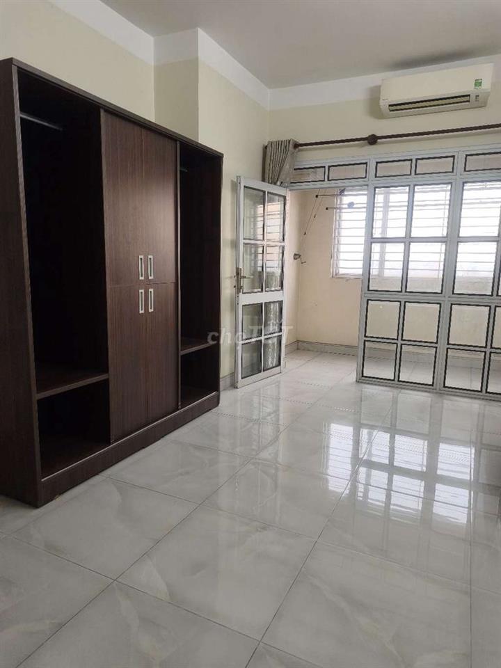 Bán căn hộ chung cư Mỹ Long