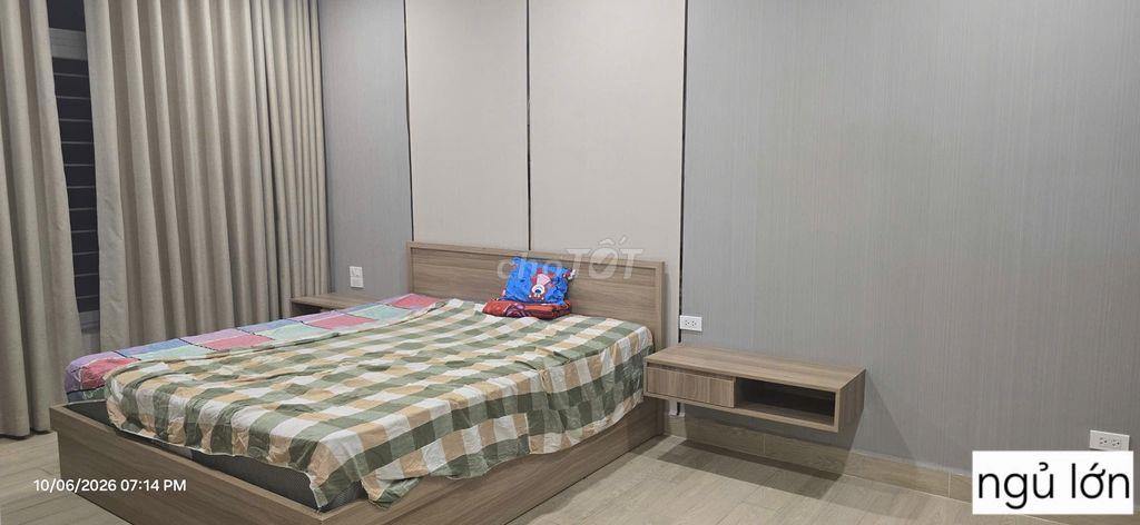 Chính chủ bán căn hộ đầy đủ nội thất cao cấp. Chỉ xách vali vào ở ngay