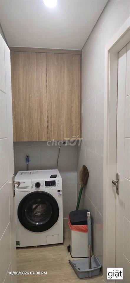 Chính chủ bán căn hộ đầy đủ nội thất cao cấp. Chỉ xách vali vào ở ngay