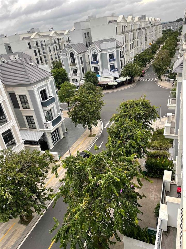 nhà phố 144 (cong viên sau nhà trục dưỡng sinh)