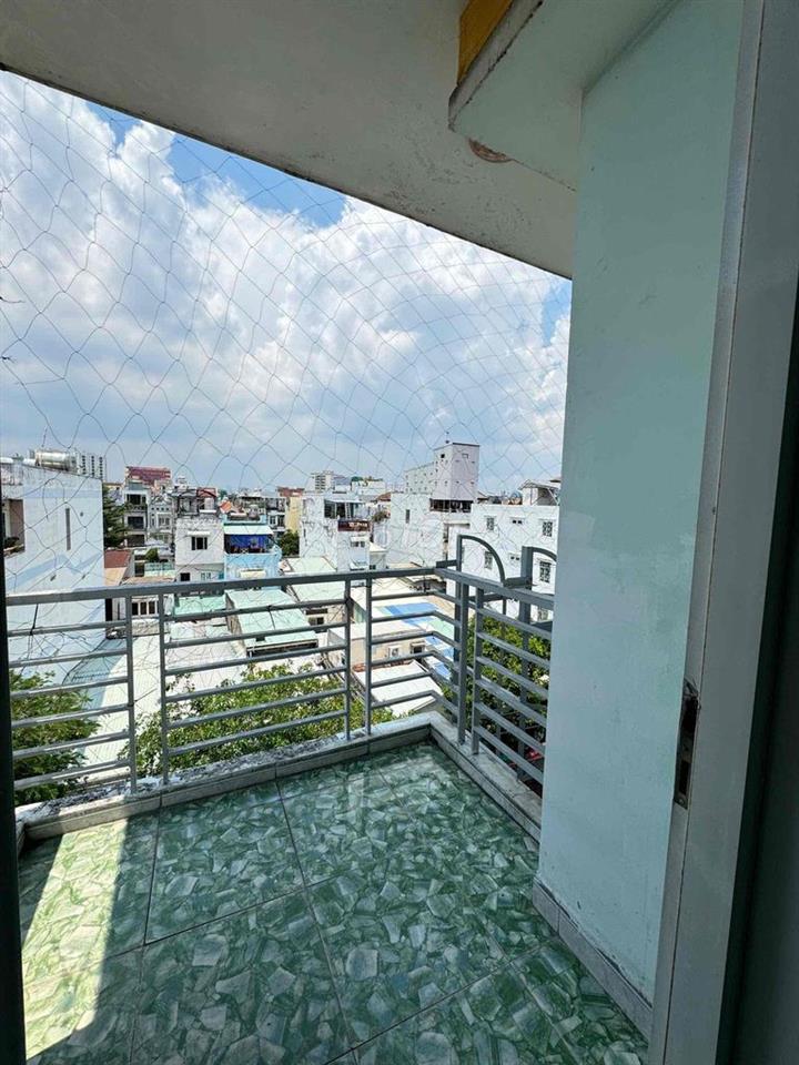 Cho Thuê Phòng Giá Rẻ Có Ban Công Ngay Đỗ Xuân Hợp Gần Ngã Tư MK - UTE
