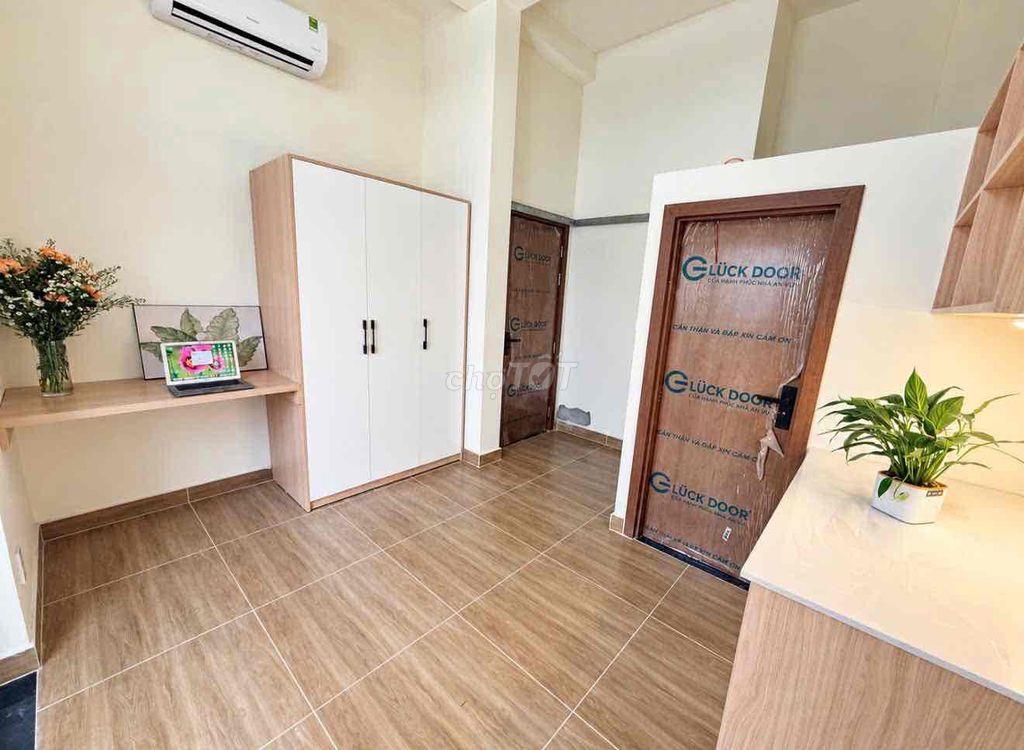Phòng Mới 100% Full NT Có Ban Công Nhận Xe Điện Gần FPT - Khu CNC