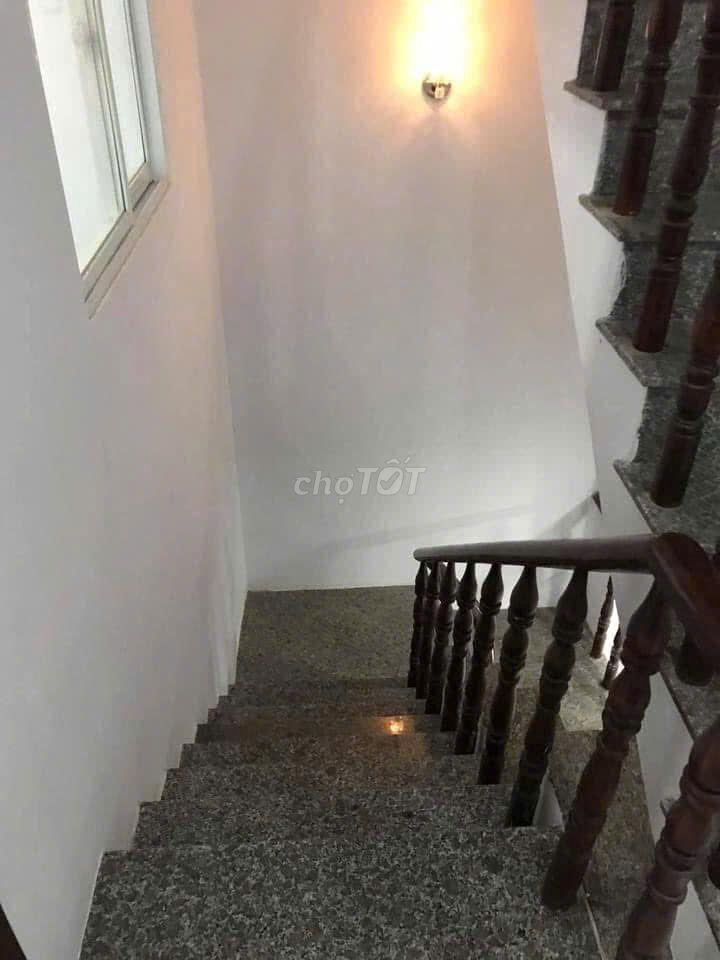 BÁN CĂN NHÀ 3 TẦNG KIÊN CỐ HXH DD836 P PHÚ HỮU QUẬN 9 SỔ HỒNG