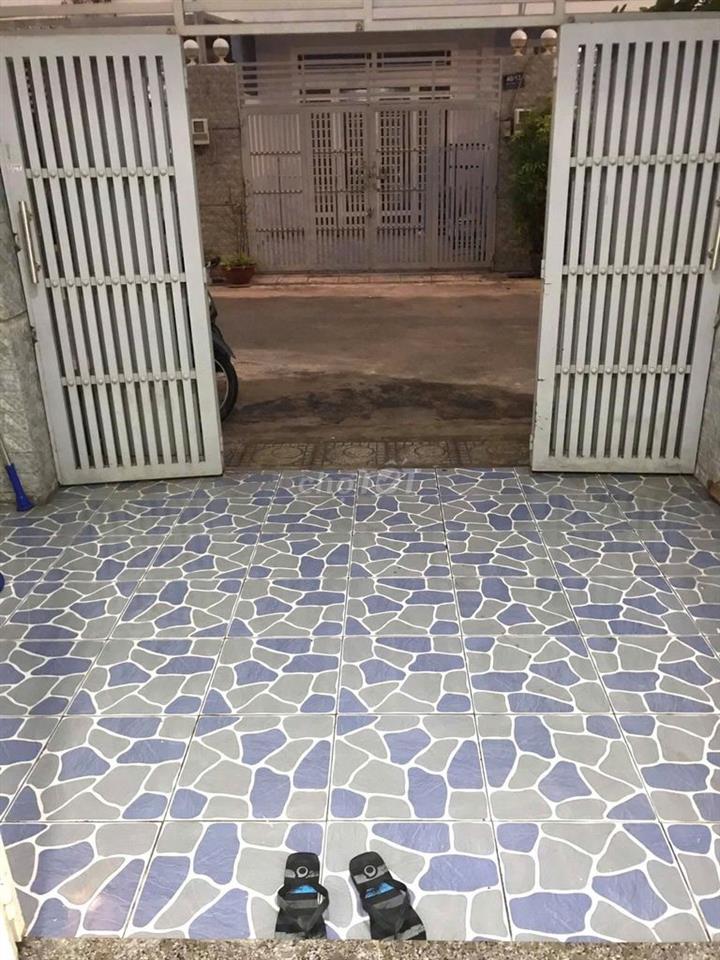 BÁN CĂN NHÀ 3 TẦNG KIÊN CỐ HXH DD836 P PHÚ HỮU QUẬN 9 SỔ HỒNG