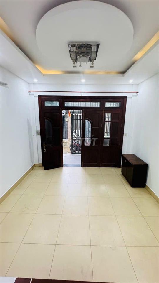 CHÍNH CHỦ NHÀ 3 TẦNG 3PN GẦN VÒNG XOAY PHÚ HỮU QUẬN 9 