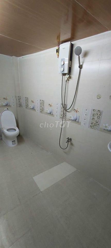CHÍNH CHỦ - NHÀ TRƯỜNG TIỂU HỌC PHÚ HỮU QUẬN 9 3PN SÂN ĐẬU OTO 8TR