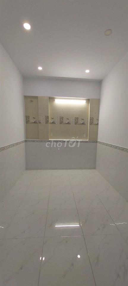 CHÍNH CHỦ - NHÀ TRƯỜNG TIỂU HỌC PHÚ HỮU QUẬN 9 3PN SÂN ĐẬU OTO 8TR