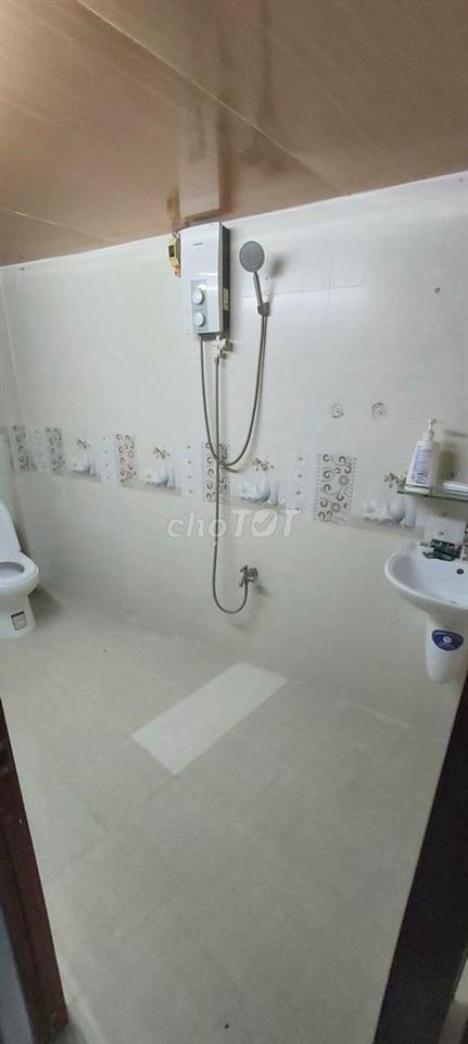 CHÍNH CHỦ - NHÀ TRƯỜNG TIỂU HỌC PHÚ HỮU QUẬN 9 3PN SÂN ĐẬU OTO 8TR