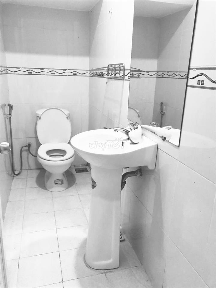 CHÍNH CHỦ CHO THUÊ NHÀ 3 TÂNG P PHÚ HỮU QIAPS QUẬN 2 4PN 8Tr