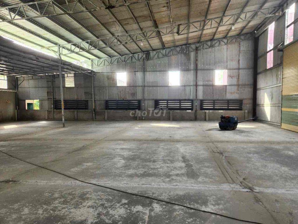 KHO XƯỞNG VÒNG XOAY PHÚ HỮU Q9 ĐƯỜNG CONTAINER 1800m2