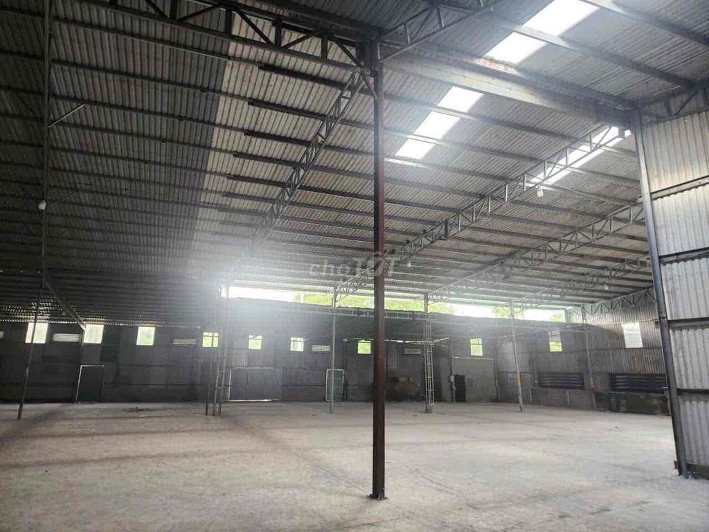 KHO XƯỞNG VÒNG XOAY PHÚ HỮU Q9 ĐƯỜNG CONTAINER 1800m2
