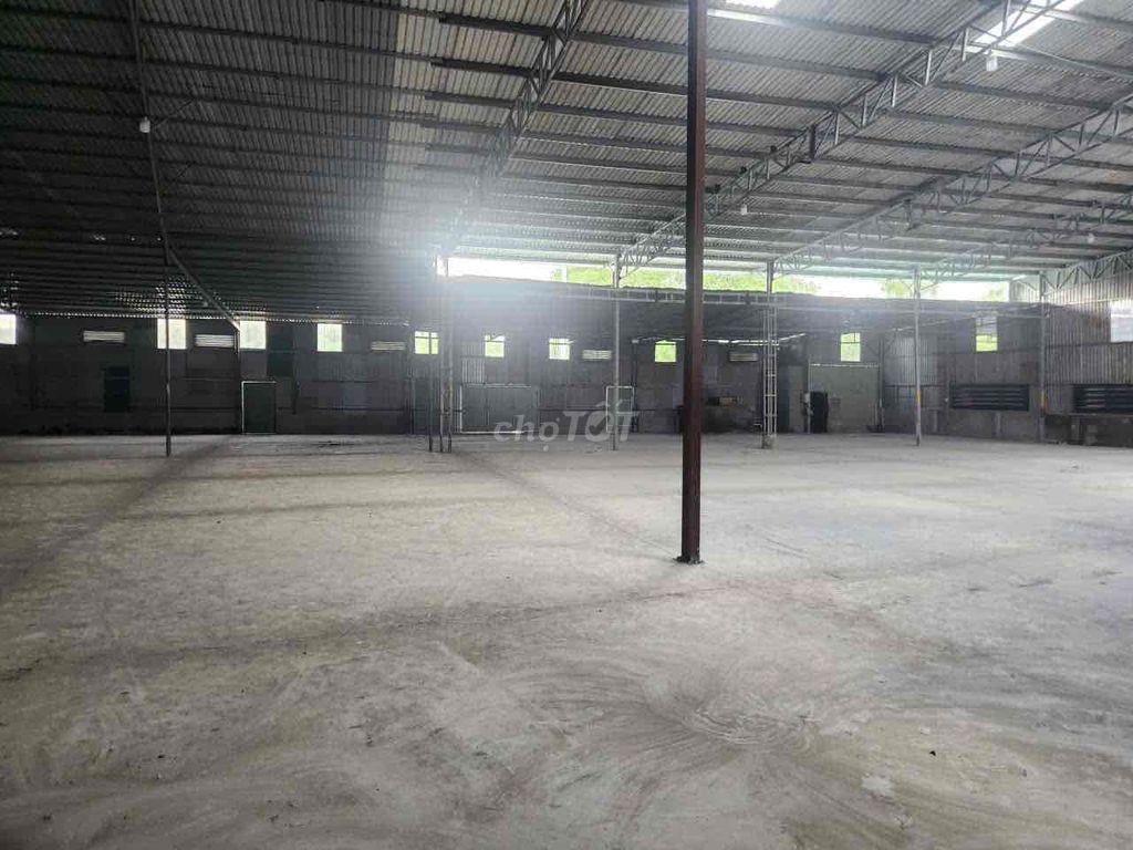 KHO XƯỞNG VÒNG XOAY PHÚ HỮU Q9 ĐƯỜNG CONTAINER 1800m2