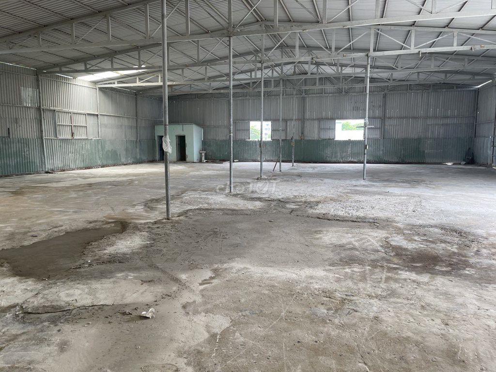 CHÍNH CHỦ- KHO XƯỞNG NHẸ VX PHÚ HỮU QUẬN 9 200M2 10TR