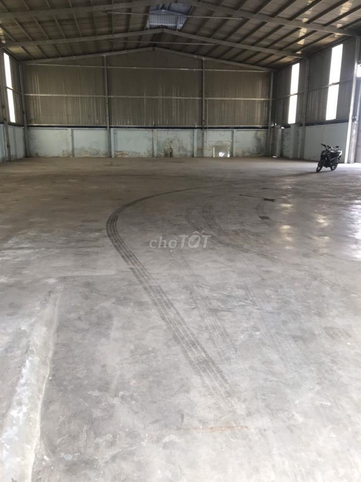 KHO XƯỞNG, MẶT BẰNG GẦN VÒNG XOAY PHÚ HỮU Q9 400M2 17TR