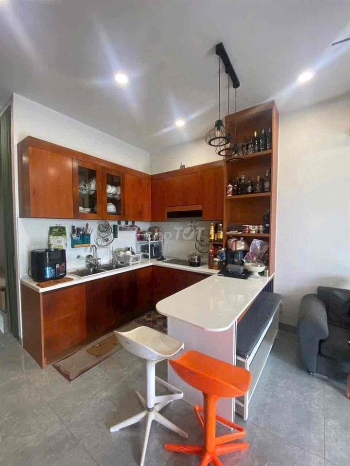 NHÀ 2 tầng 51m2 p Phú hữu Quận 9 4,1 tỷ đường oôt sổ hồng