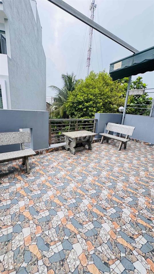 NHÀ 3 tầng 96m2 6x16m Đường gò cát giáp Quận 2