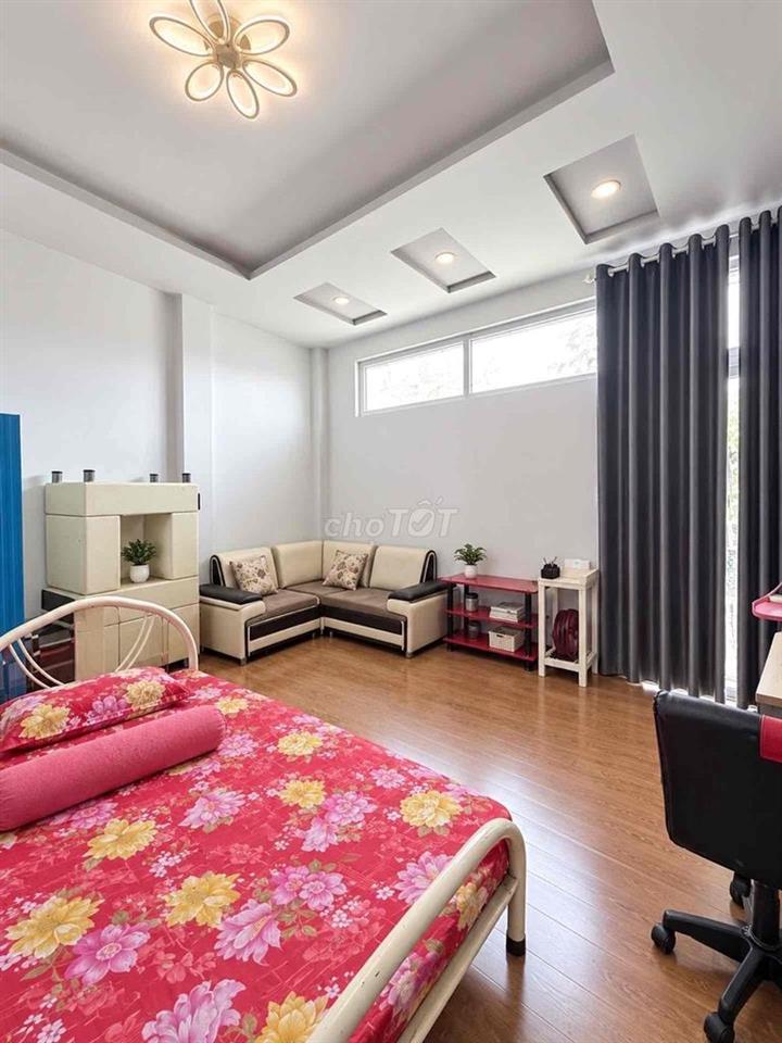 Bán nhà 4 tầng 133m2 như hình Dự án RioCentro Gò Cát 8 tỷ