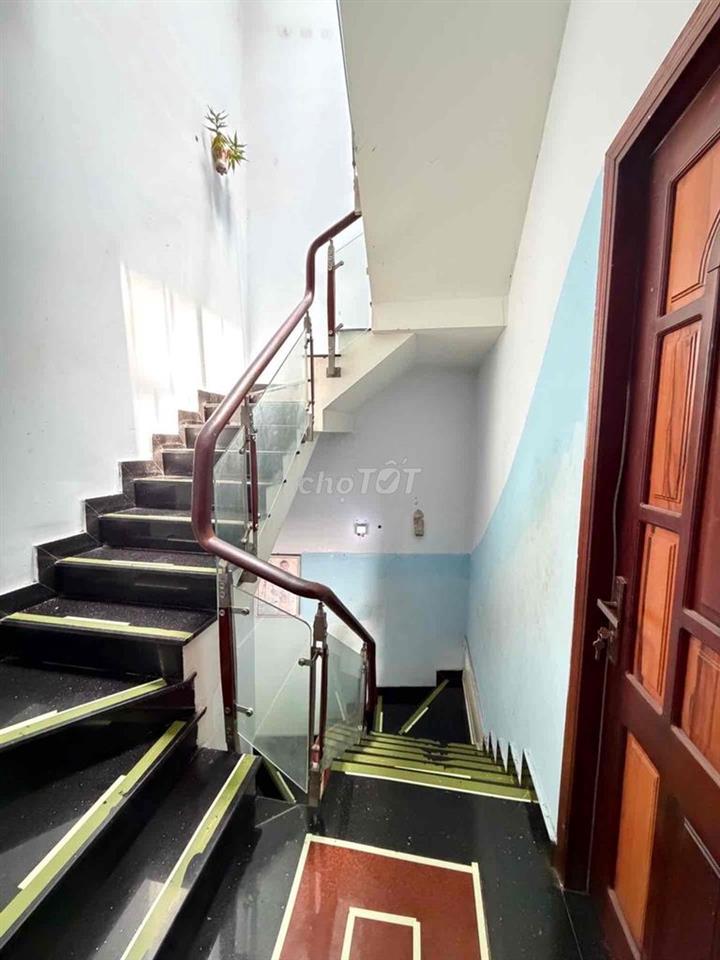 Bán nhà 4 tầng 133m2 như hình Dự án RioCentro Gò Cát 8 tỷ
