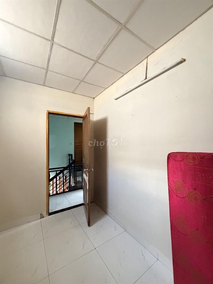 NHÀ 1/ NGUYỄN DUY TRINH P PHÚ HỮU QUẬN 9 49,5M2 2 TẦNG 4,6 TỶ TL