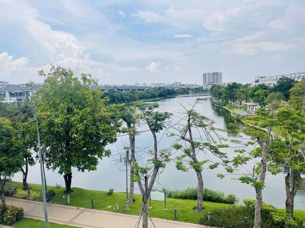 Bán Nhà Phố 5x20 Full NT 7PN Đang có Danh Thu 60tr/Tháng Tại LAKEVIEW