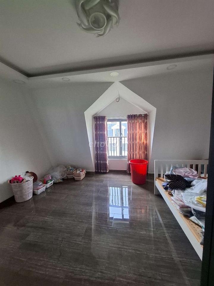 Cho Thuê nhà 35Tr TL Nội Thất 1Trệt 3Lầu có 3PN và 1 Sàn Trống làm VP