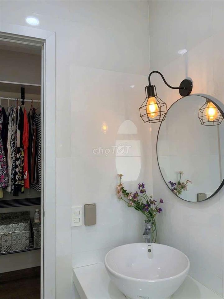 Cho Thuê Nhà Phố Nội Thất Như Hình 1Trệt 3Lầu 5PN Giá 35tr Tháng