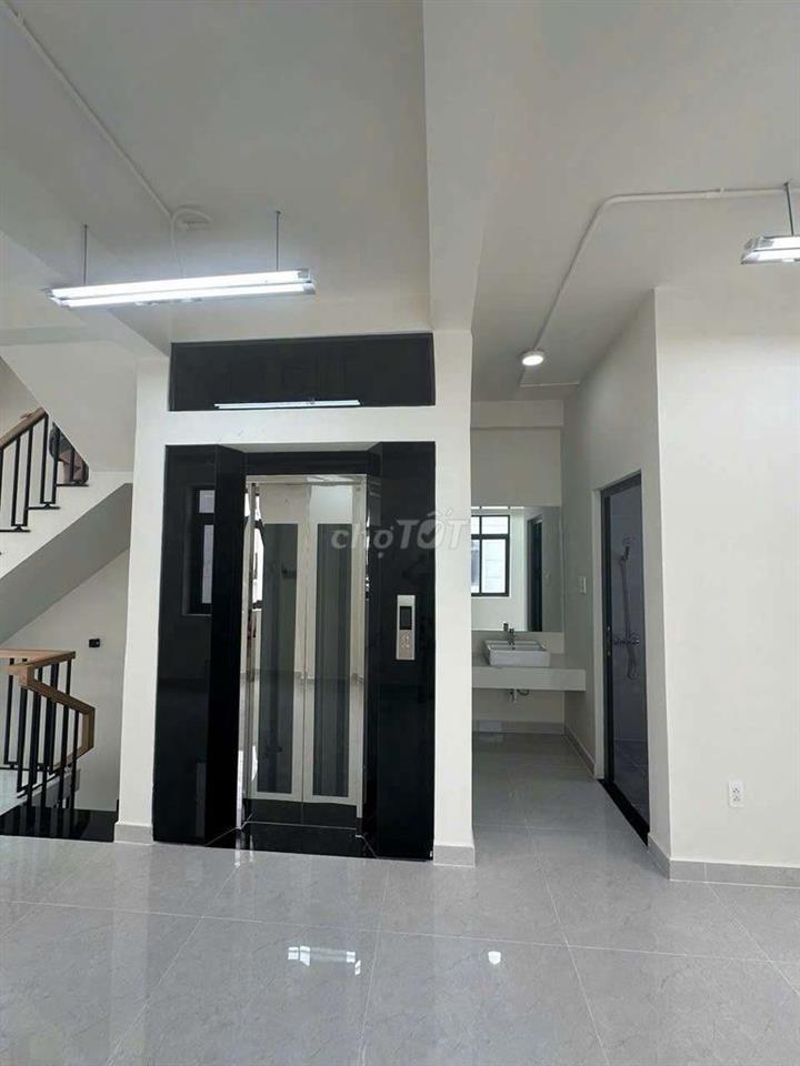 Cho Thuê Shophouse hoàn thiện 1Trệt 4Lầu Có Thang Máy MT Đ.Song Hành 