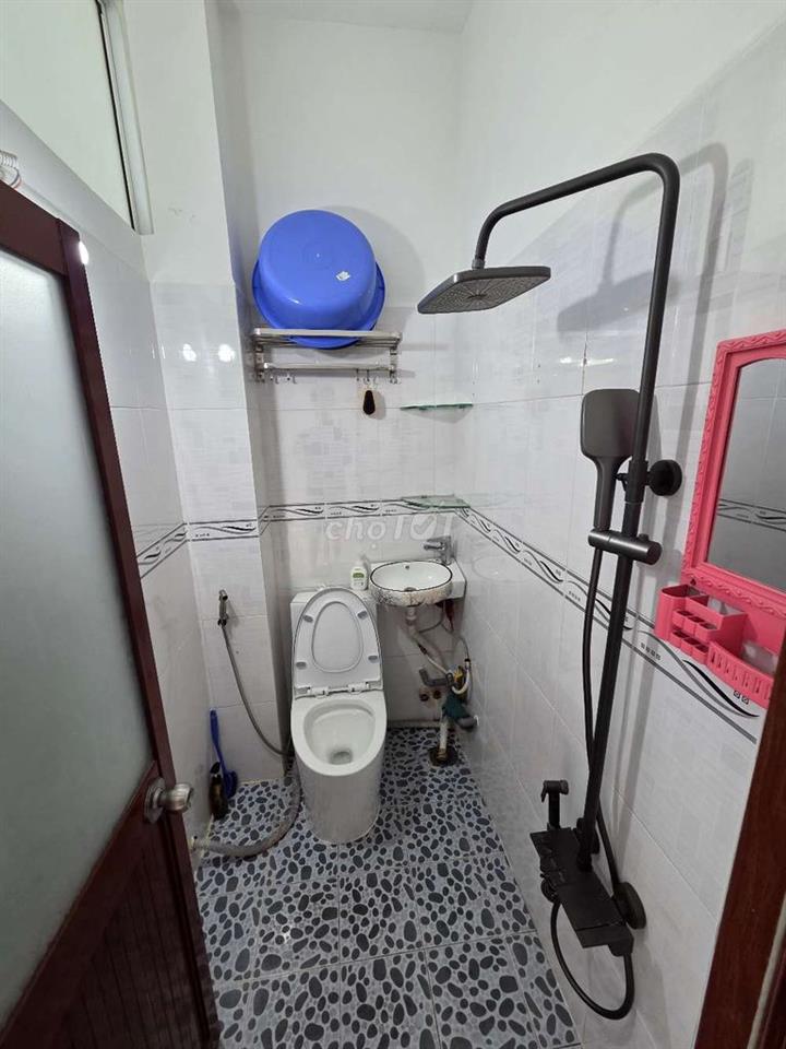 Cho thuê phòng đôi giáp Bình Thạnh và cầu Bình Triệu