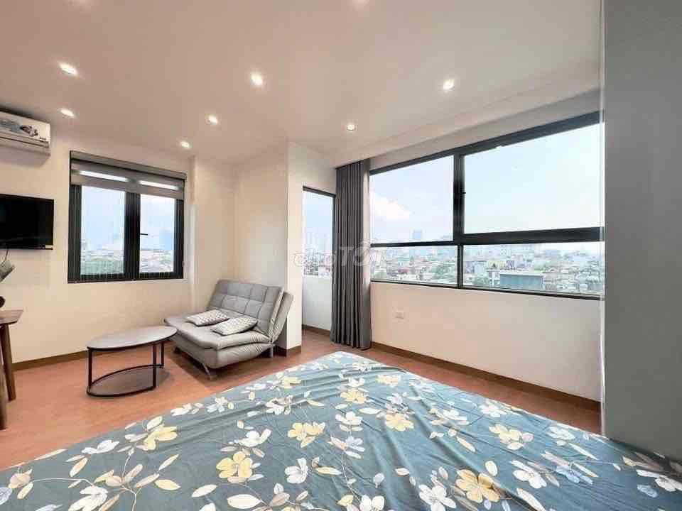 Studio cửa sổ ban công thoáng tại khu nhà phố