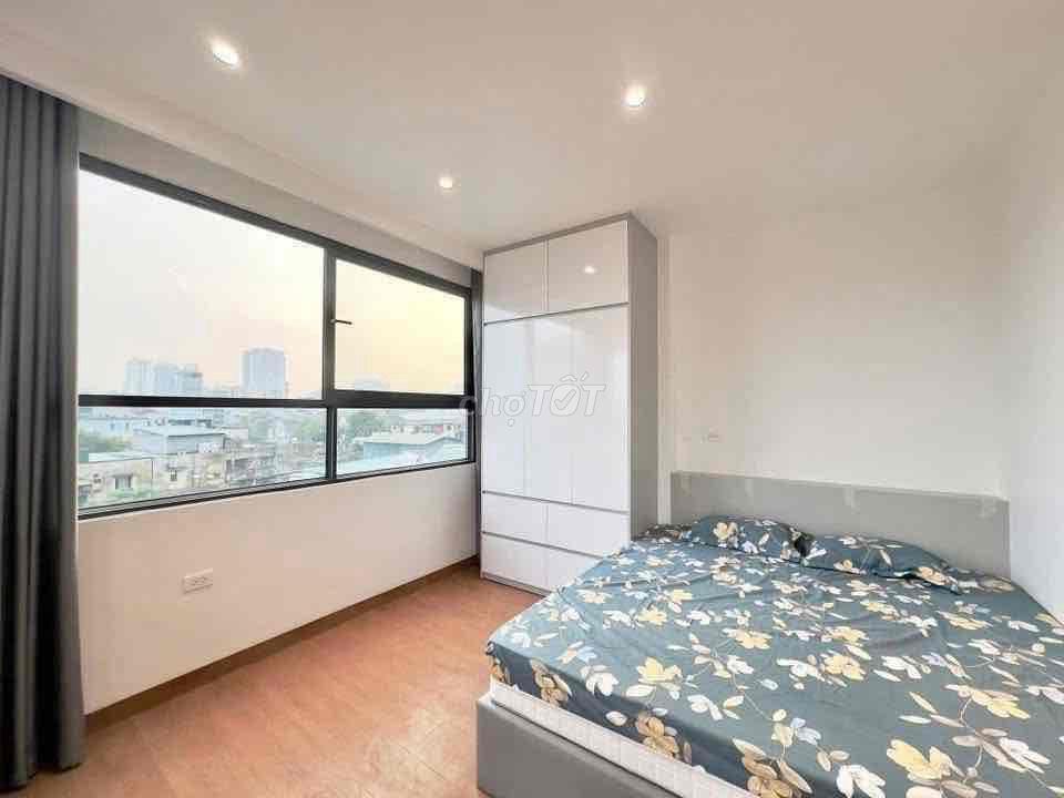 Studio cửa sổ ban công thoáng tại khu nhà phố