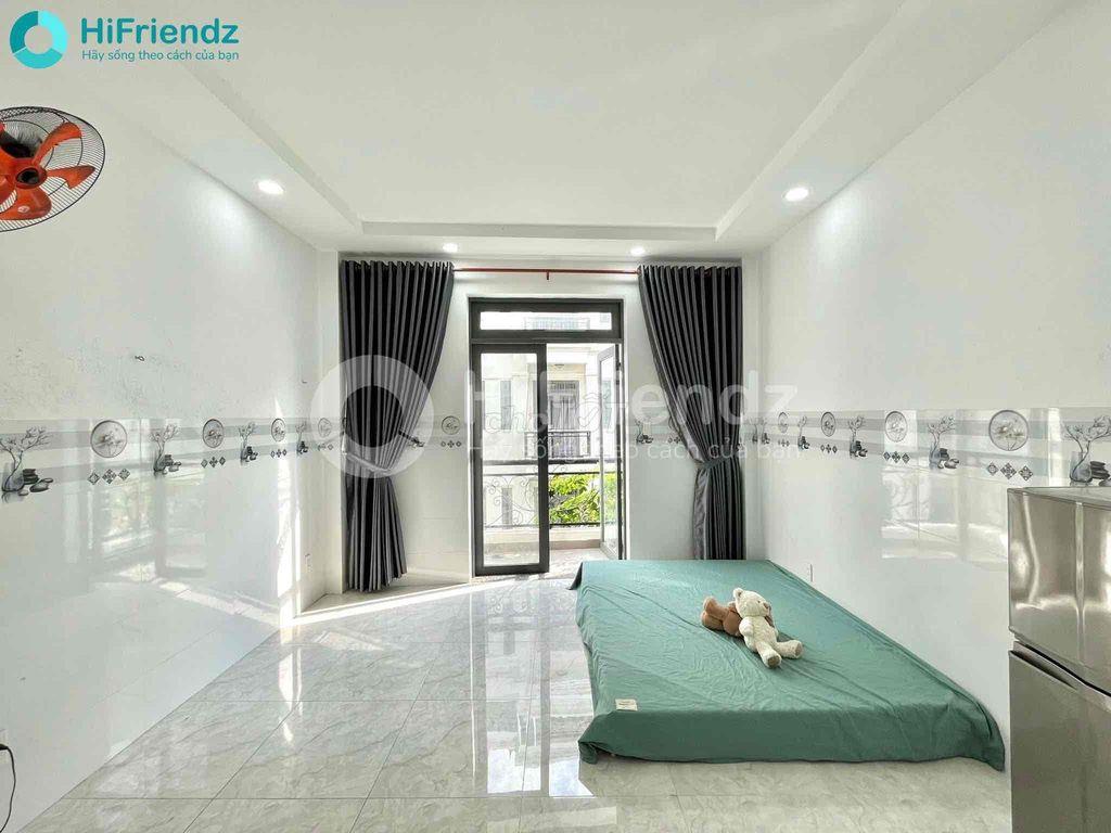 Studio ban công tại khu nhà phố